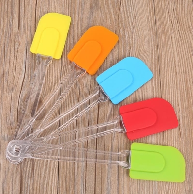 Piccola spatola ad angolo del cucchiaio del silicone del biscotto che cucina strumento pratico