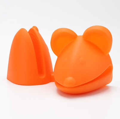 Accessori decorativi della cucina dei guanti mezzi del forno del silicone di cottura del topo del fumetto