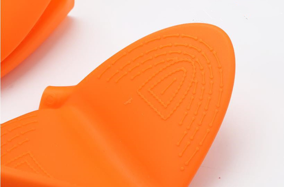 Accessori decorativi della cucina dei guanti mezzi del forno del silicone di cottura del topo del fumetto