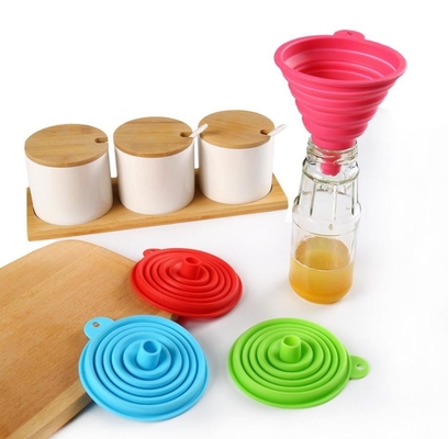 Grandi strumenti pieghevoli della cucina dell'imbuto del silicone del commestibile di stili