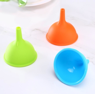 Mini strumenti standard della cucina dell'imbuto dell'olio siliconico del commestibile dell'imbuto di dimensione