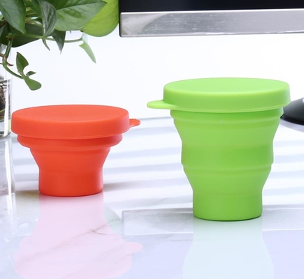 BPA liberano la tazza piegante del silicone pieghevole del commestibile per all'aperto