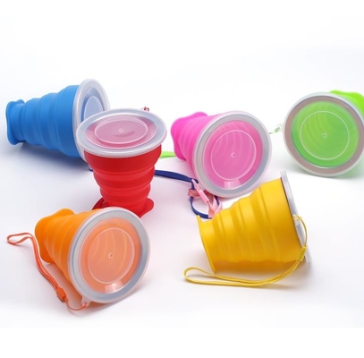 Tazza pieghevole di viaggio pieghevole di uso del silicone portatile del commestibile