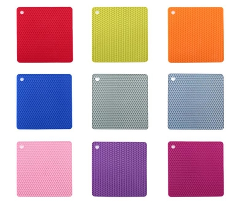I piccoli strumenti della cucina del silicone del favo hanno placcato 18.2*18.2*0.6cm per il bambino